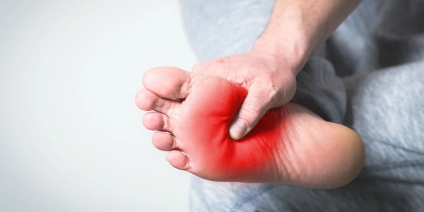 cause-pain-soles-feet