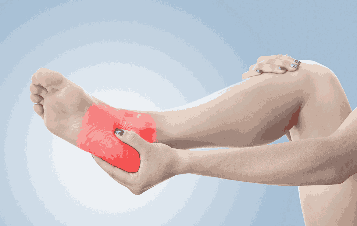 پیشنهاد قابل‌توجه! یک پیشنهاد "درمان درد پاشنه پا در طب سنتی": طب سنتی حمام آب گرم بانمک و حجامت را به‌عنوان روشی جهت کاهش درد پاشنه پا پیشنهاد می‌کند.
